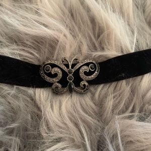 Beautiful Butterfly velvet necklace NWT